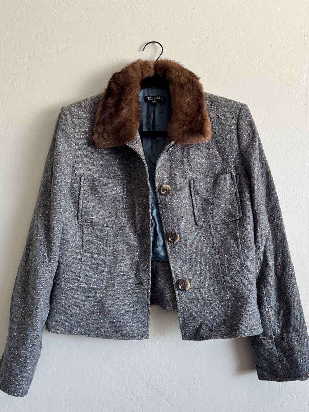 Tahari Women's Gray Tweed Jacket with Brown Faux Fur Collar size 12